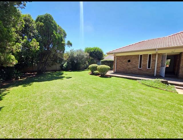 3 BEDROOM HOUSE FOR SALE IN VANDERBIJLPARK SE 2